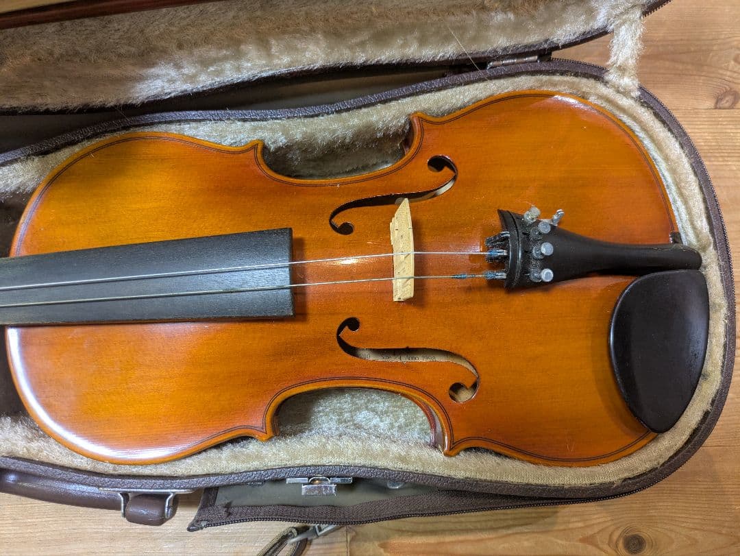 使用感あり　鈴木バイオリン 4/4　ケース、付属品付き