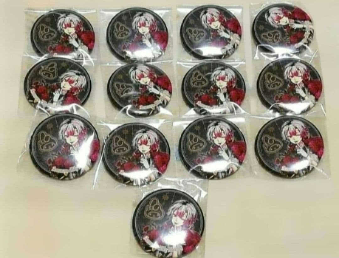 悪魔執事と黒い猫 あくねこ アモン　 缶バッジ　サンリオ　グリッター缶バッジ