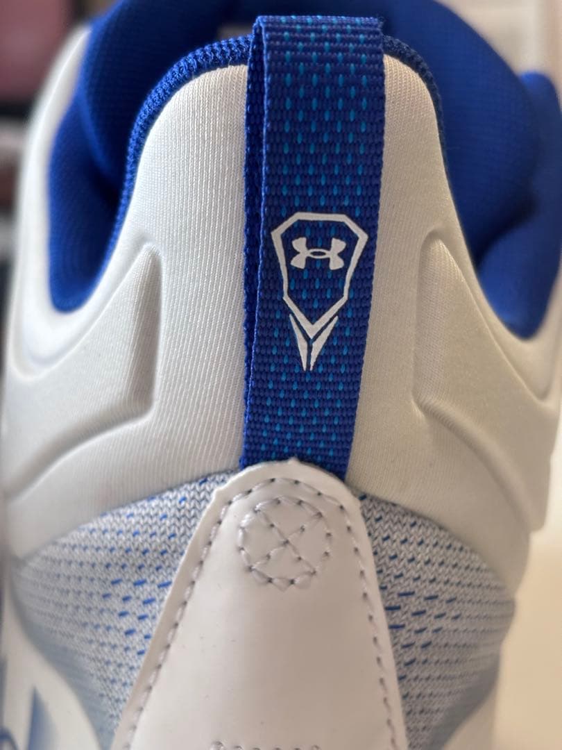 Under Armour スパイクハイカットホワイト/ブルー