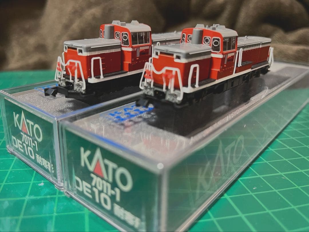 KATO 7011-1 DE10 耐寒形 2機 重連パーツ付