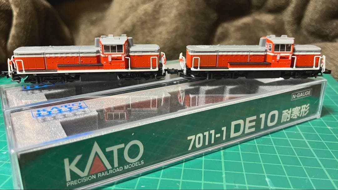 KATO 7011-1 DE10 耐寒形 2機 重連パーツ付