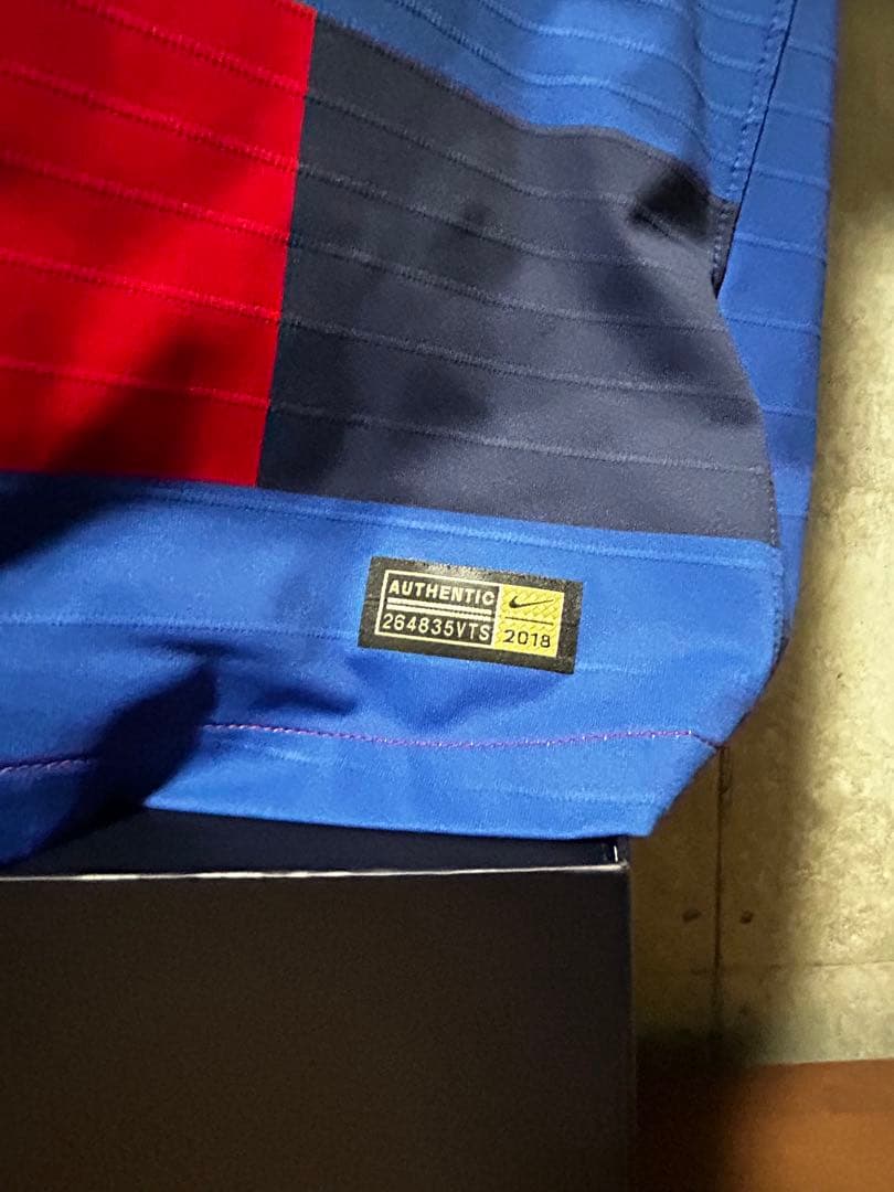 バルセロナ　ナイキ　記念ユニフォーム