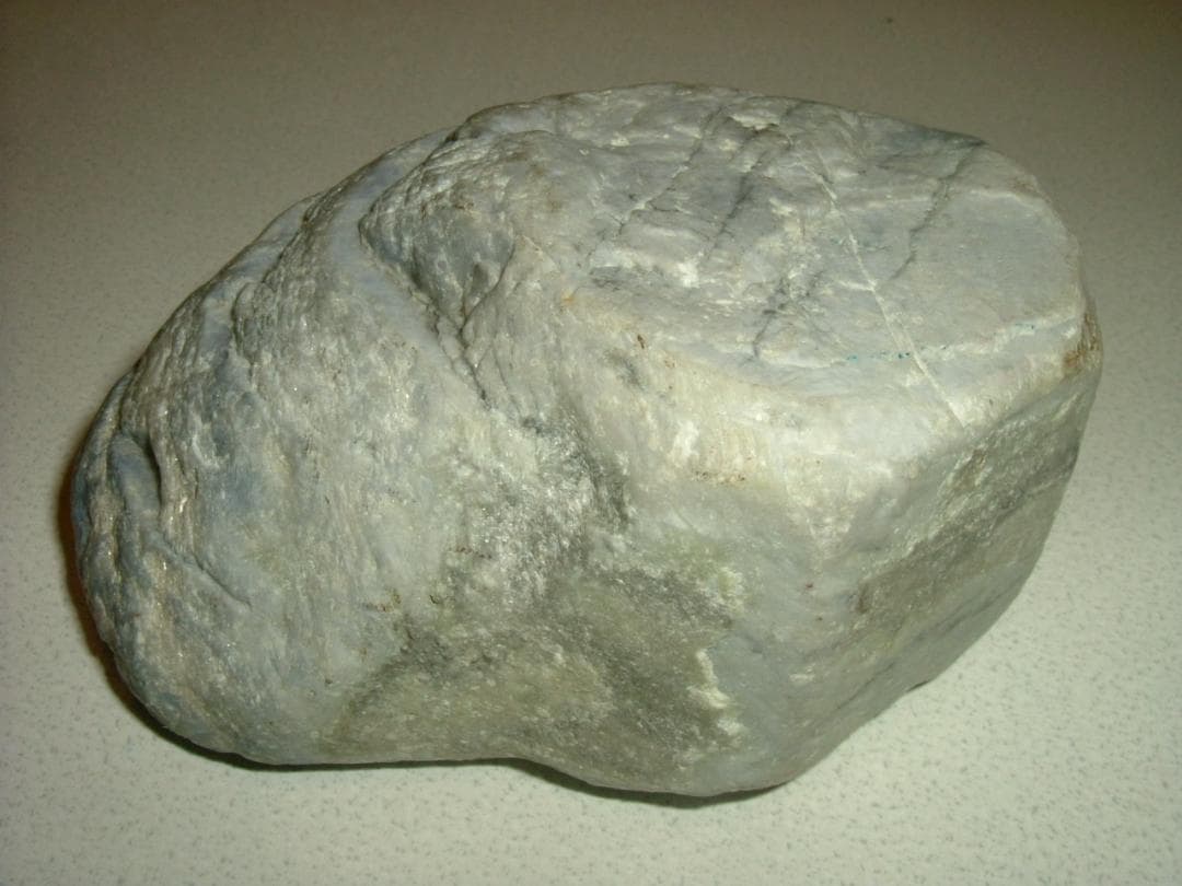 【博物館クラス】糸魚川産 コランダム ４８０ｇ サファイア 宝石 国産鉱物