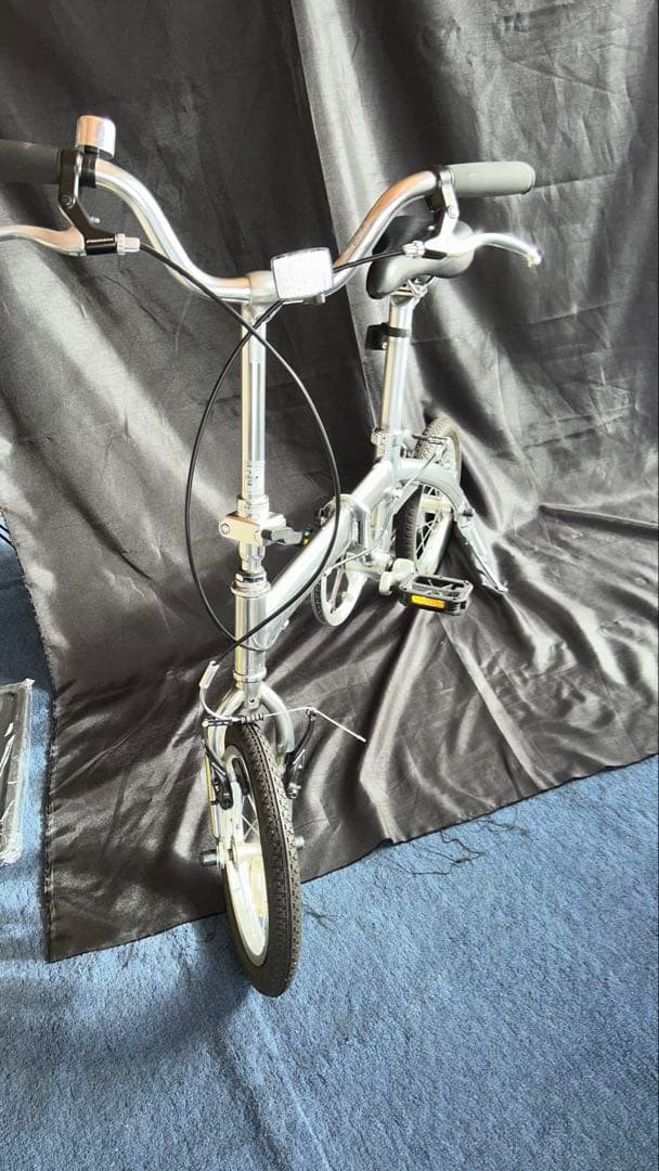折りたたみ自転車 シルバー 小径ホイール