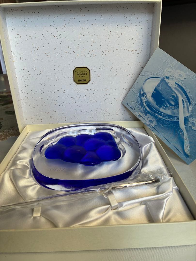 Limoges Castel 濃紺皿と和光の青いガラス皿セット銀のバターナイフ付