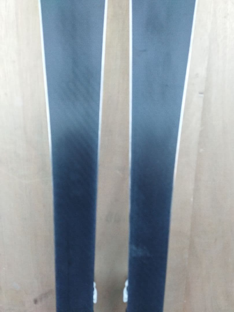 れおぱぱ　VOLKL TIP ROCKER ゴールド/黒155 スキー 板