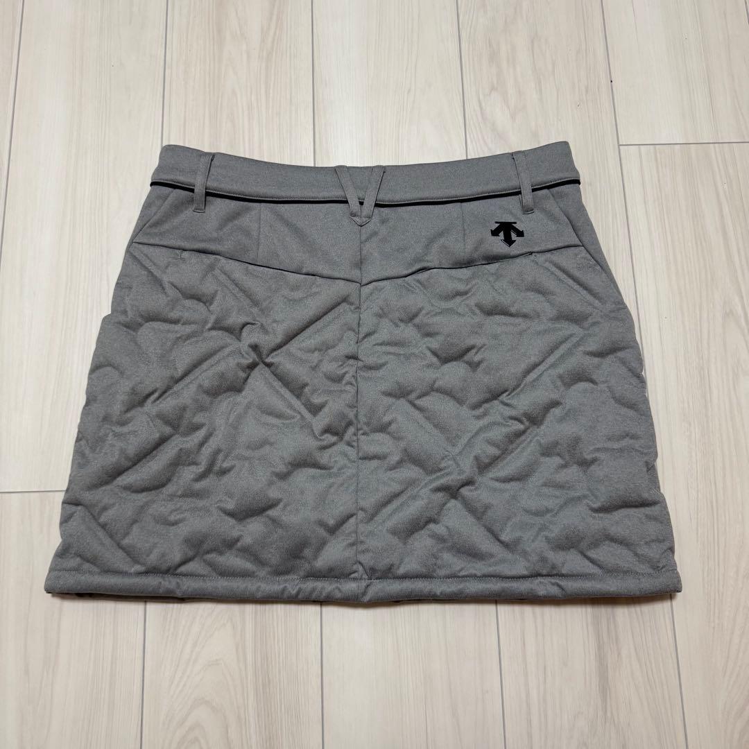 美品 DESCENTE スカート デサントゴルフ 中綿 ダウンスカート グレー