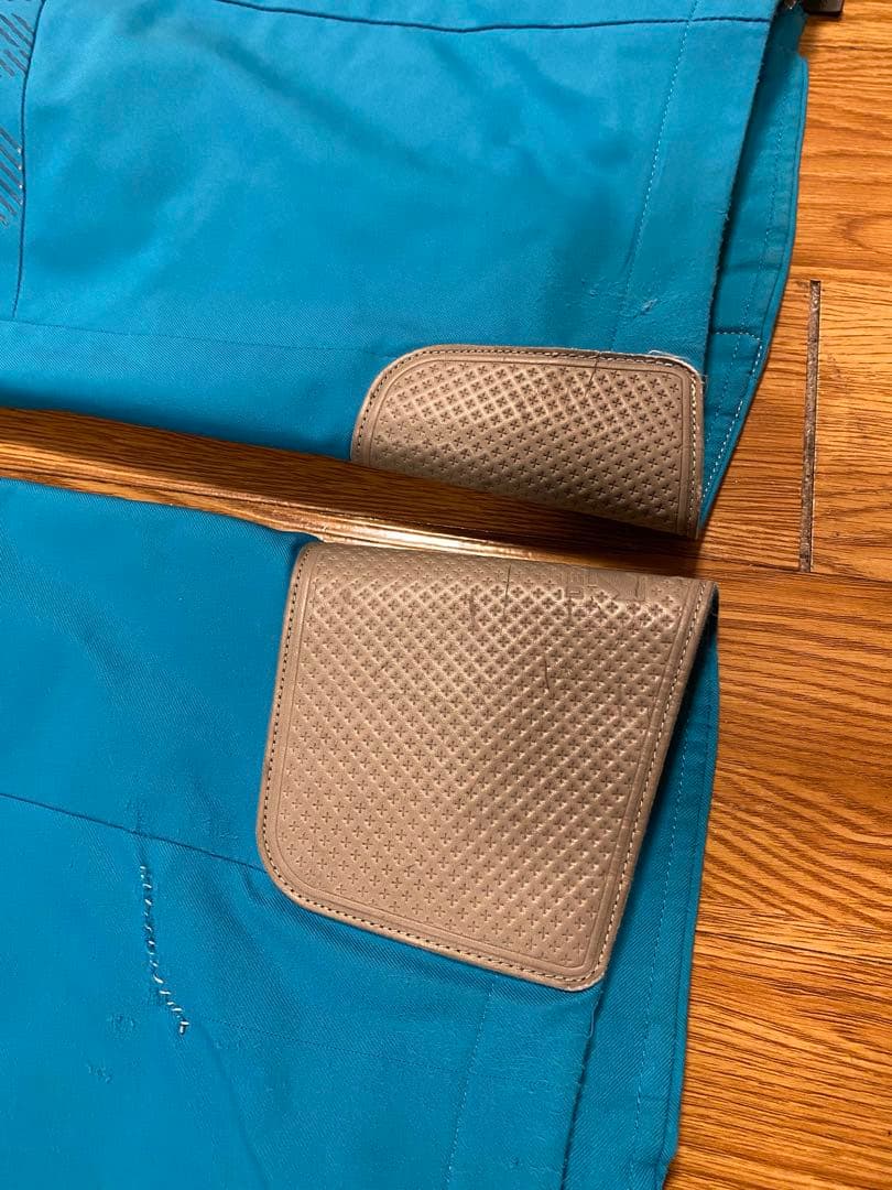 デサント スキーウェア上下 S（グローブ、インナー2枚、ネックウォーマーおまけ）