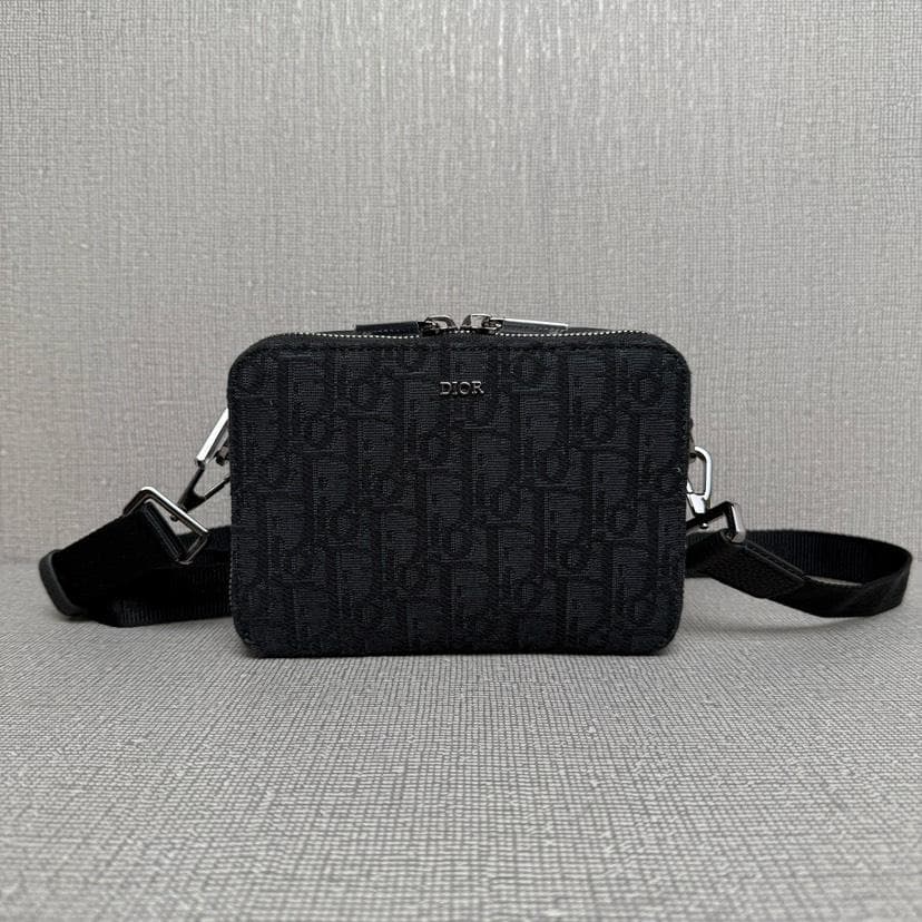 美品ブラック　ショルダーバッグ　キャンバス × レザー