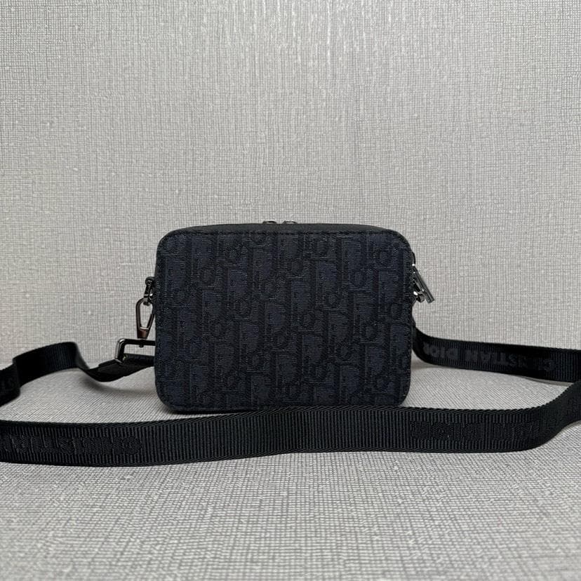 美品ブラック　ショルダーバッグ　キャンバス × レザー