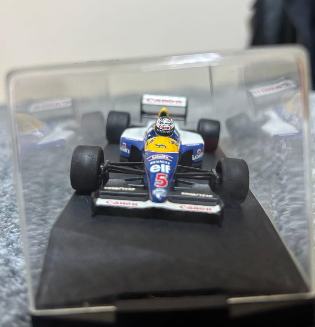 ウィリアムズ・ルノー ミニカー 1/43