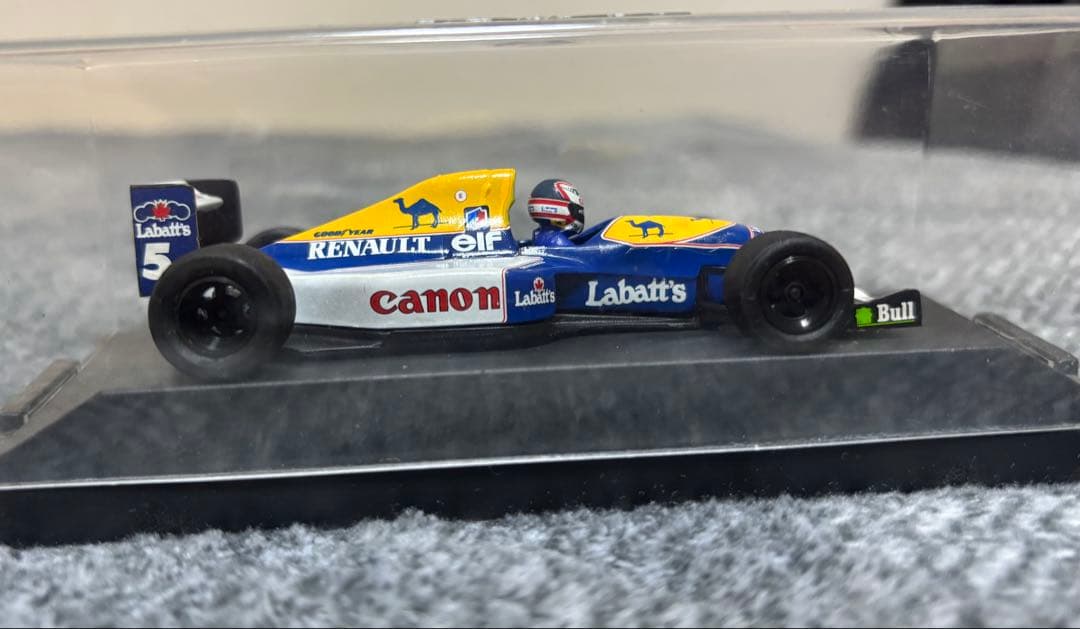 ウィリアムズ・ルノー ミニカー 1/43