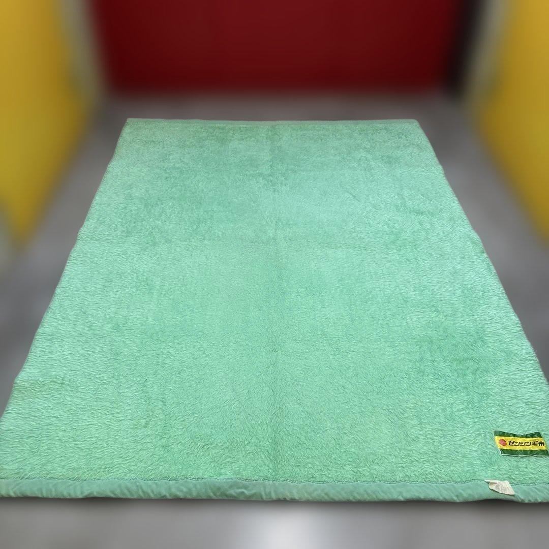80s アクリル100% 肉厚毛布　昭和レトロ　おしゃれ毛布　185×137