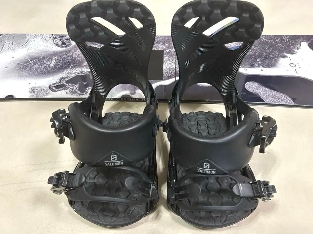 高年式サロモン スノーボードセット　157 +ビンディング+ボードケース
