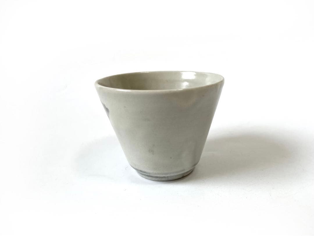 骨董　アンティーク　古伊万里　初期　蕎麦猪口　こんにゃく印判　菊文様　酒器