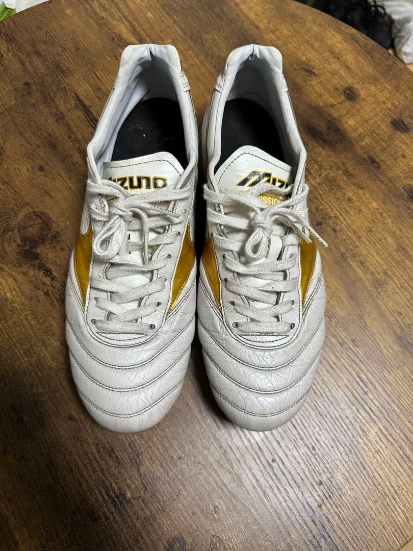 ミズノ モレリア2 2020年限定モデル ホワイト×ゴールド