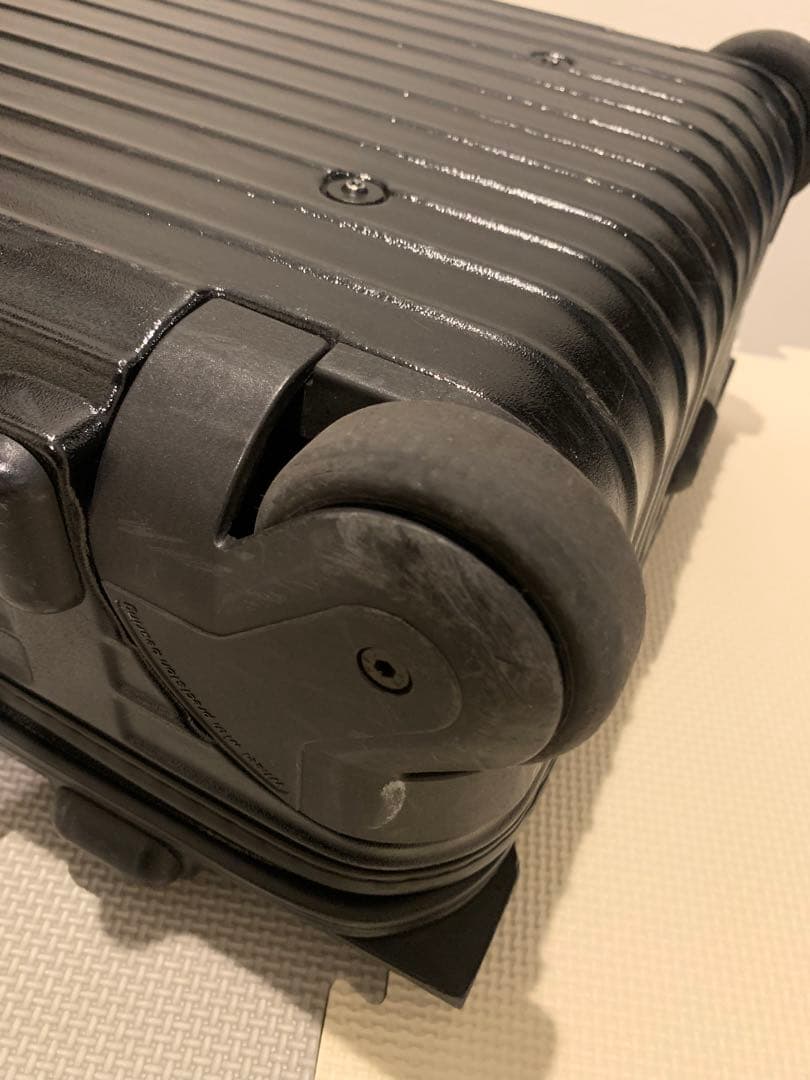 RIMOWAリモワ★サルサキャビントローリー 機内持込みOK★2輪キャリーケース