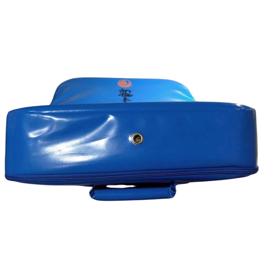 新極真会　空手　練習用　ミット　格闘技　ブルー