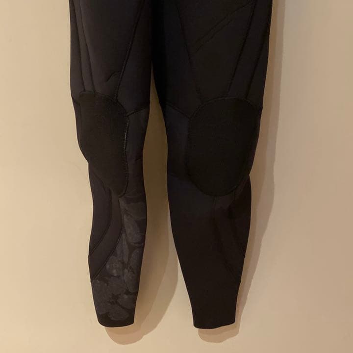 ROXY フルウェットスーツ 新品　3mm