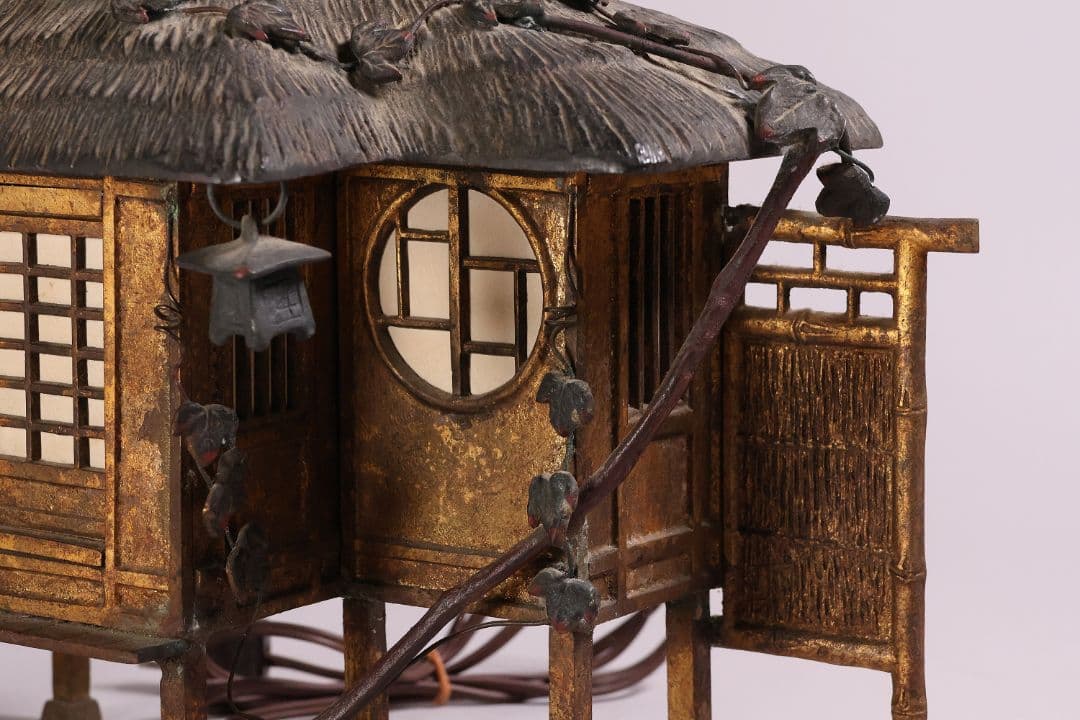 金工 銅製 葛屋灯篭 茅葺屋根 置灯籠 日本家屋 置物 ランプ【MA614】