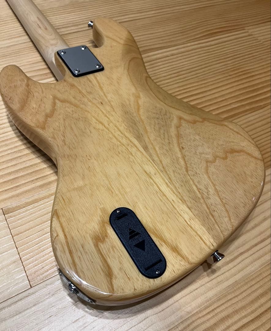 Compact Bass 4弦エレキベース アクティブ　ミニエレキベース　美品