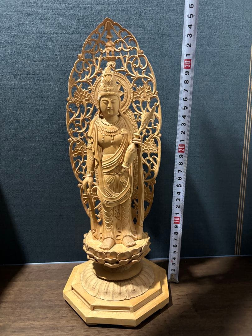 聖観音菩薩像　仏像　柘植