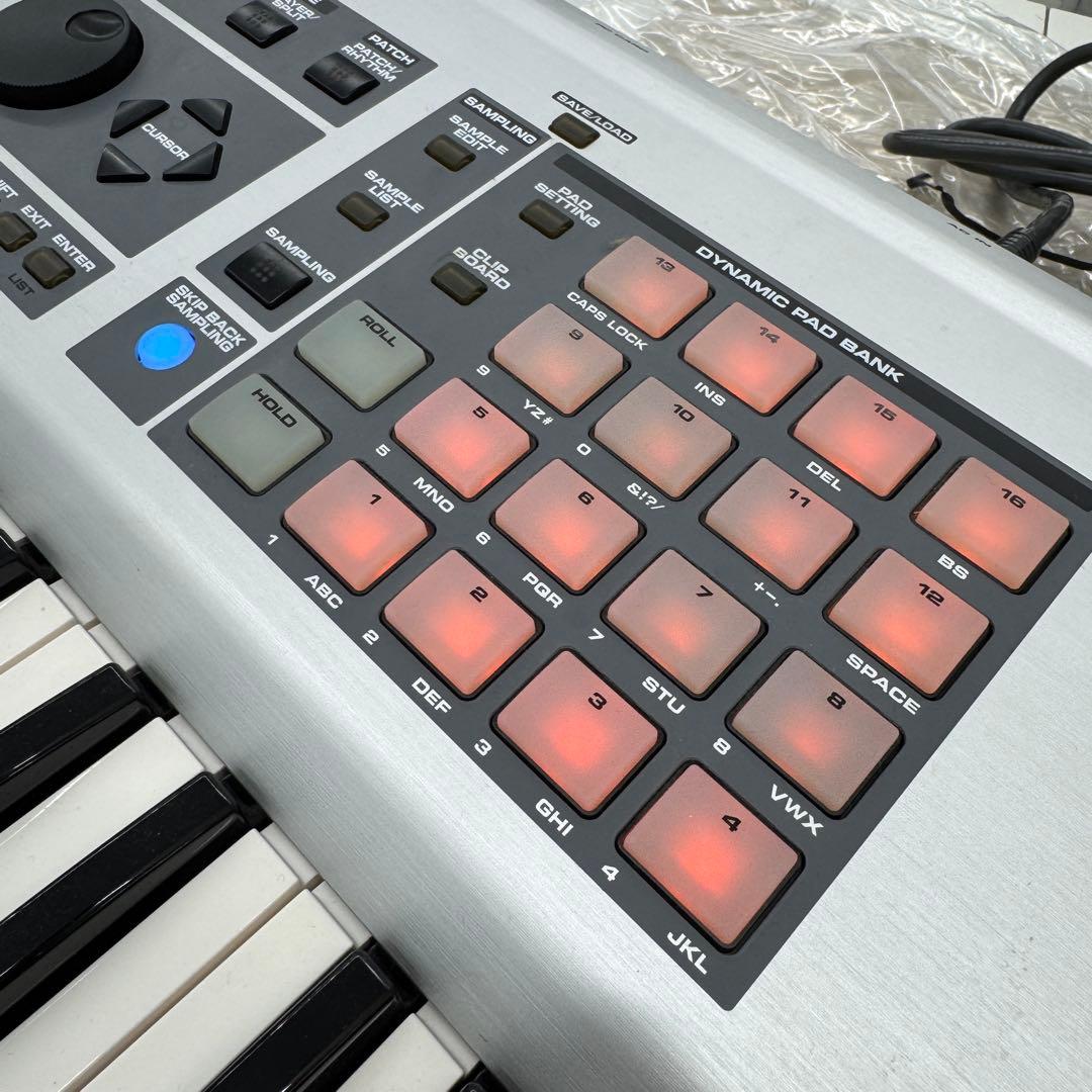 Roland Fantom X7 シンセサイザー　76鍵