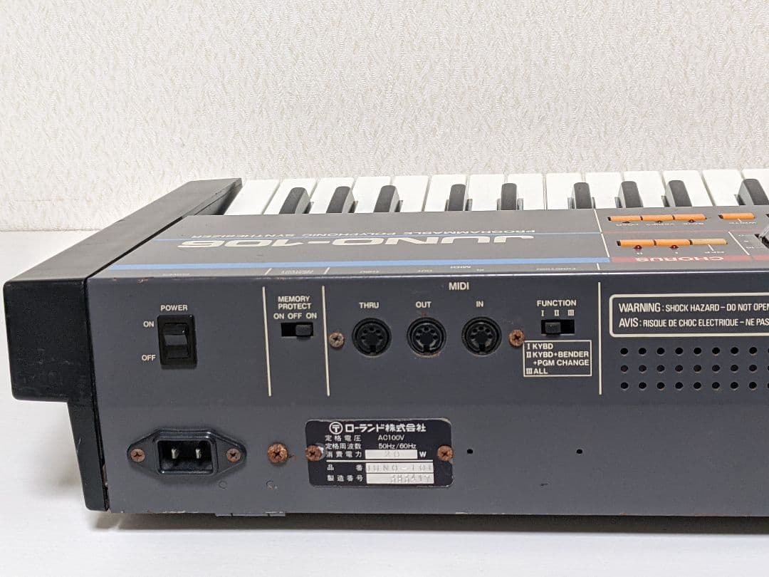 Roland JUNO-106 アナログシンセサイザー ビンテージ
