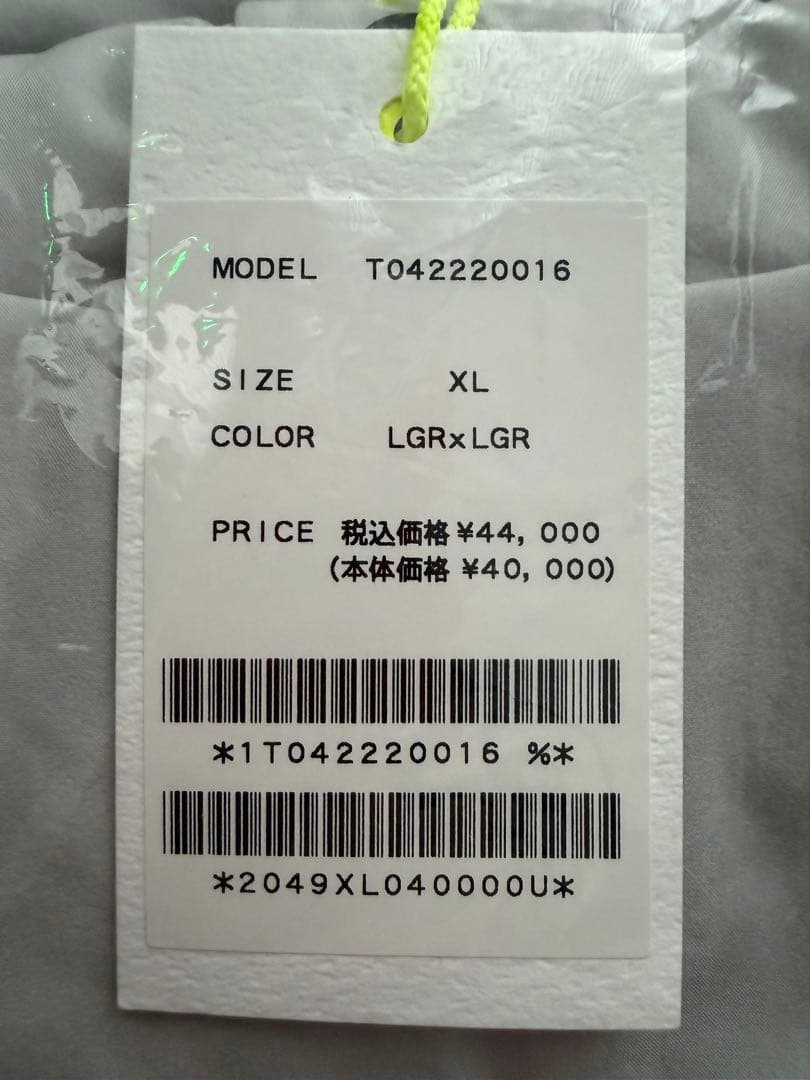 新品未使用　TFW49 ウインドブレーカー　フーディー　パーカー　サイズXL