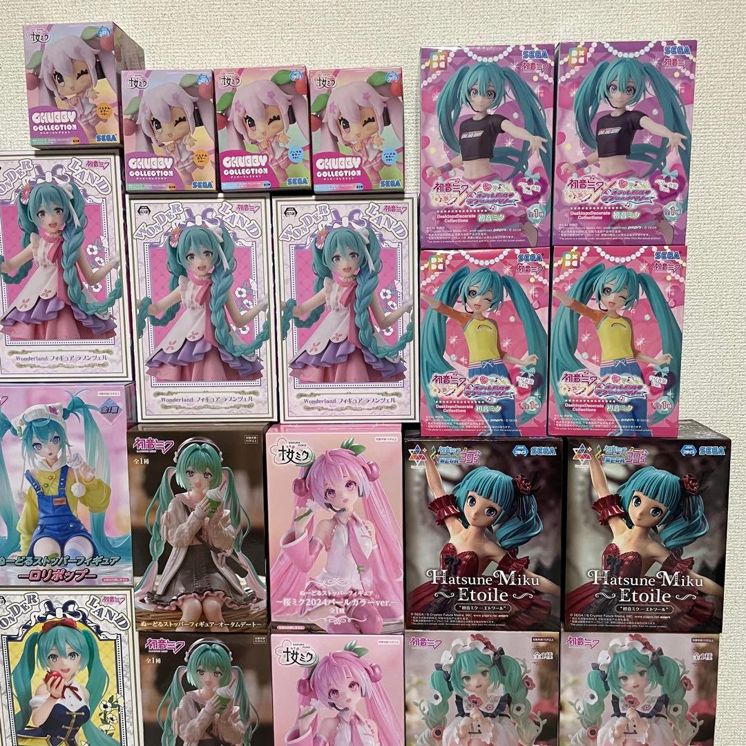 新品未開封　初音ミク　プライズ　フィギュア　40個　まとめ売り