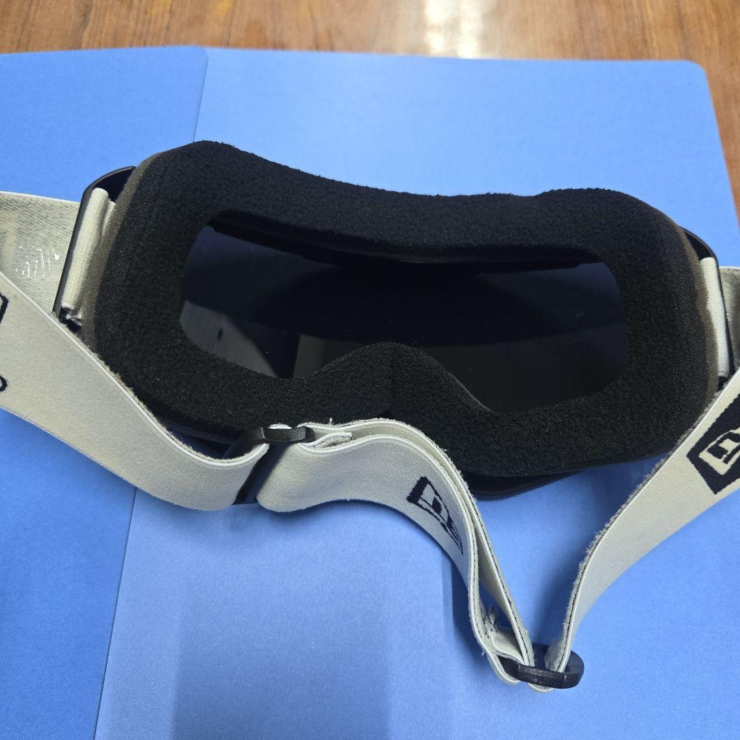 スポーツゴーグル