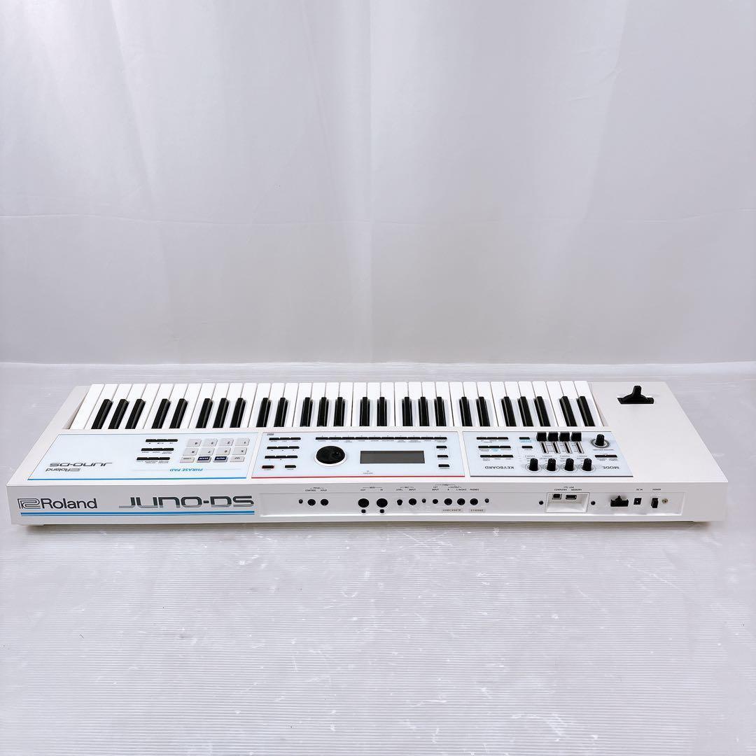 【極美品】Roland ローランド JUNO-DS61 シンセサイザー ケース付