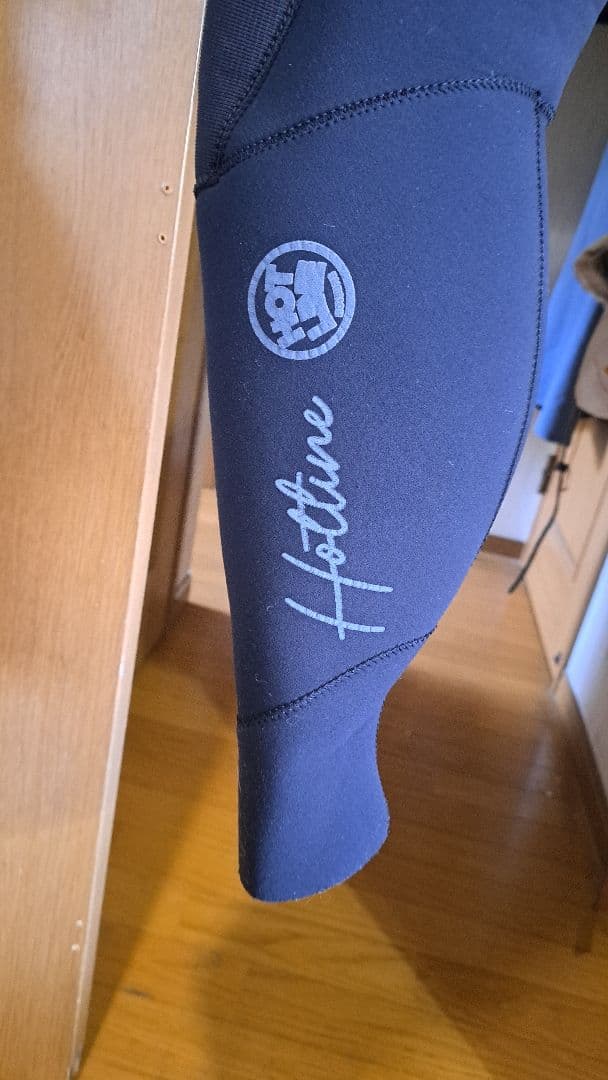 満月ポンHOTLINE ウエットスーツ　FIREFLYセミドライ