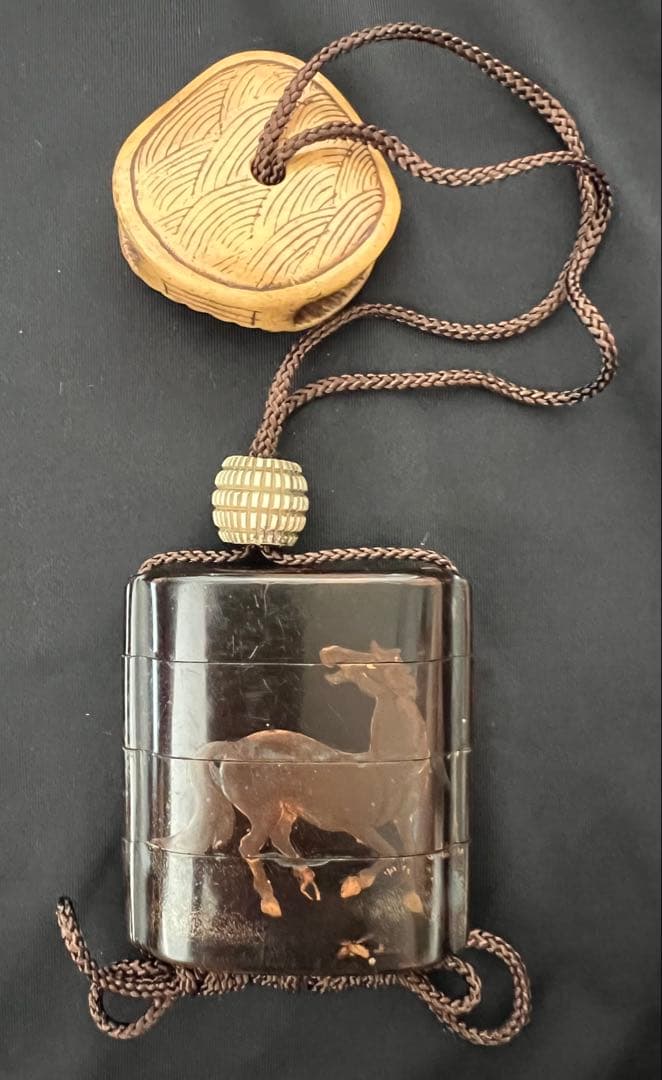 年代物 蒔絵印籠 根付 四段 馬 古美術 アンティーク 骨董品 工芸品