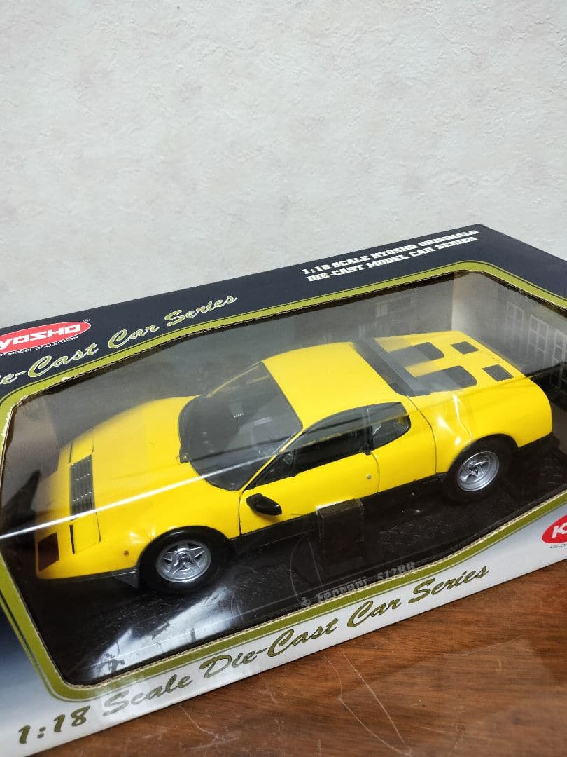 京商1/18　フェラーリ512BB 【希少初期パッケージ新品未開封イエロー】