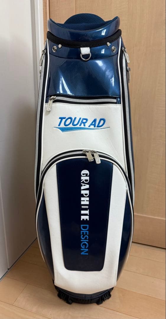 美品★ツアーAD★キャディバッグ★ゴルフ★グラファイトデザイン★ツアーモデル