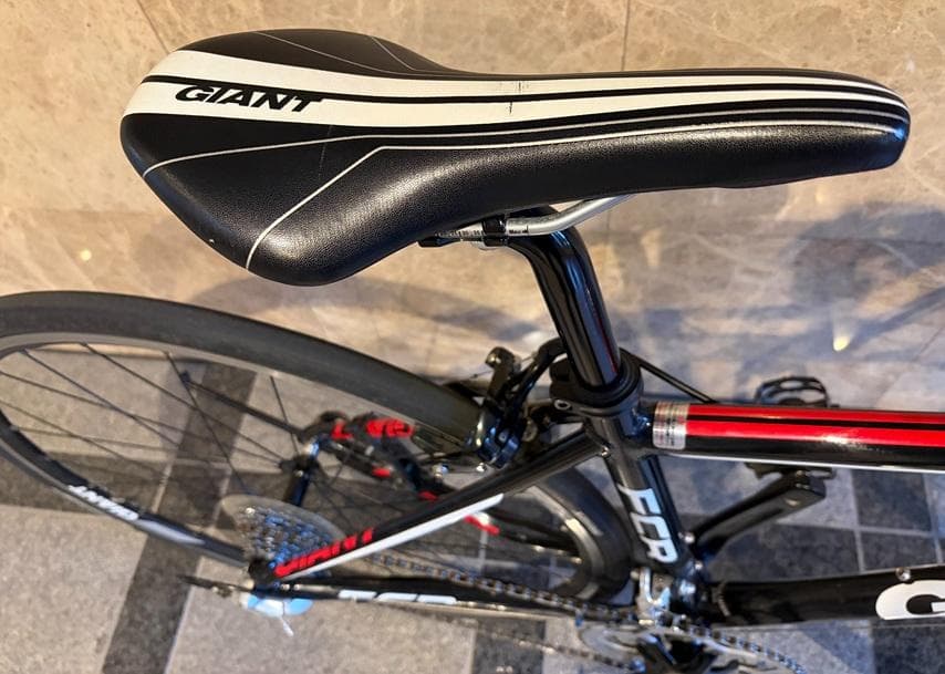 GIANT-FCR-フラットバーロード-手渡しのみでお願いします。