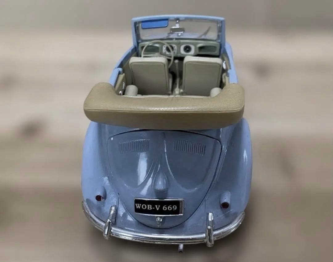 ミニカー　1/18　VW　フォルクスワーゲン　ビートル　カブリオレ　1951