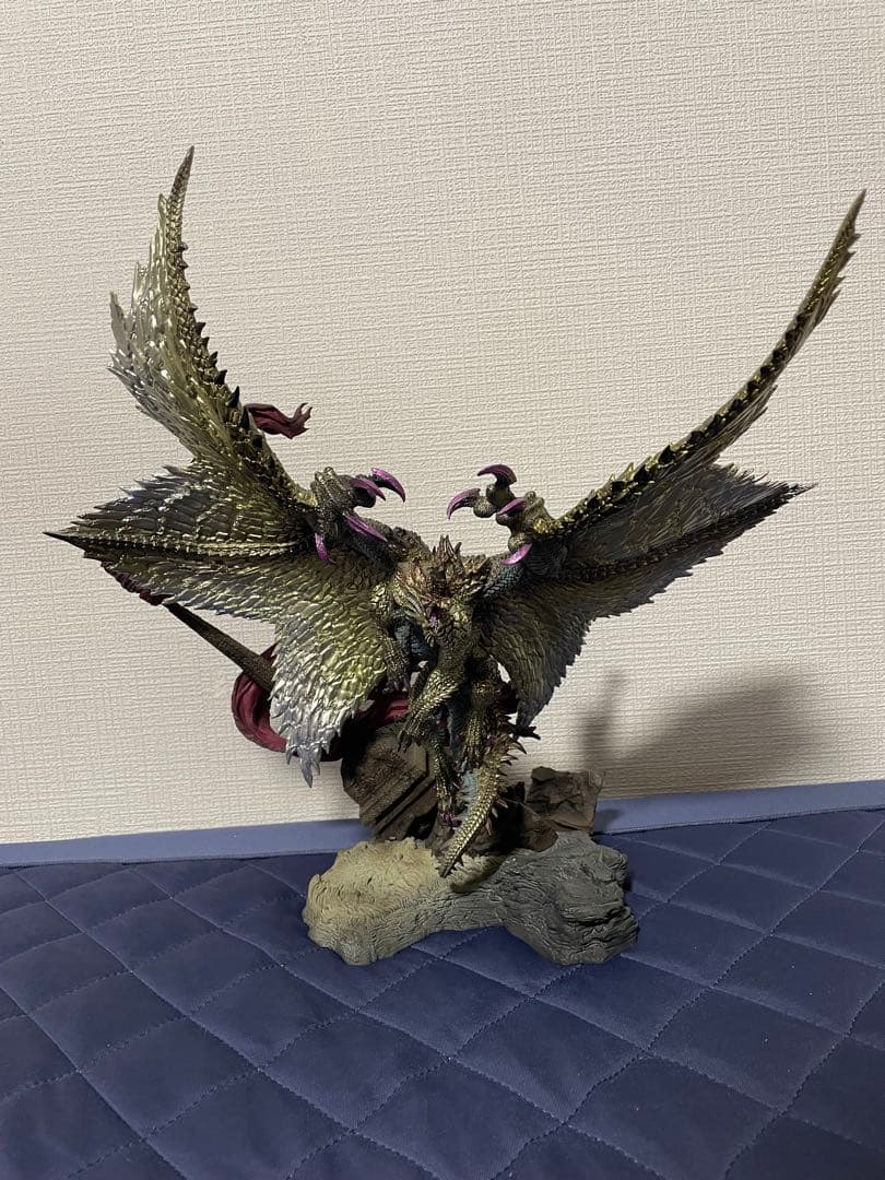 モンスターハンター クリエイターズモデル　天廻龍　シャガルマガラ　フィギュア