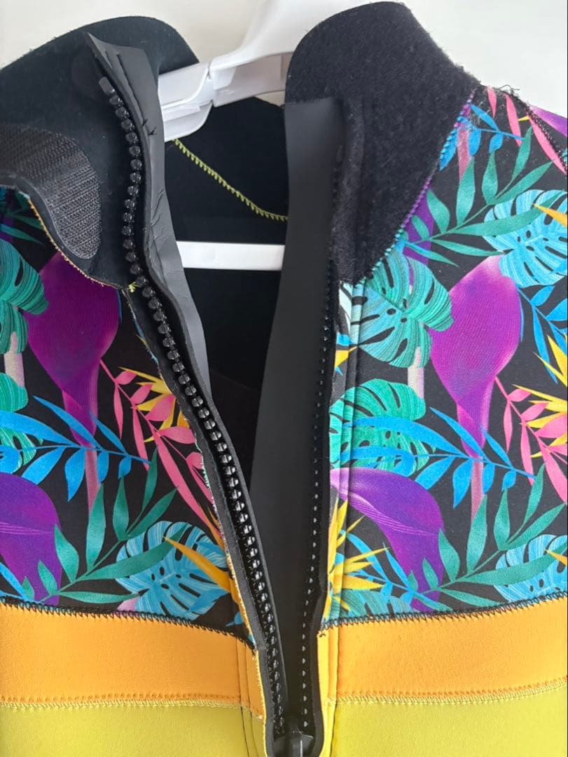 Delphi women's フルスーツ一回のみ使用　Mサイズ　3mm