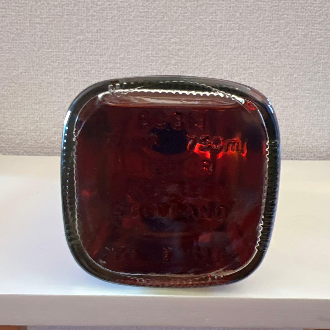 ジョニーウォーカーブラックラベル　700ml 古酒