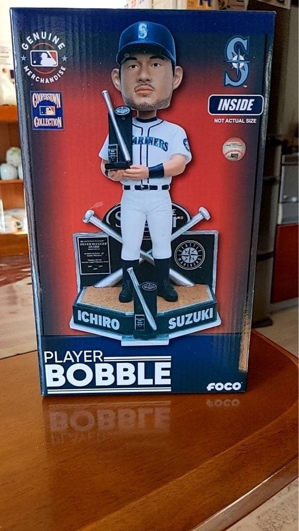 世界151体限定！イチロー球団認定シルバースラッガー賞、ボブル人形＋ギフト有