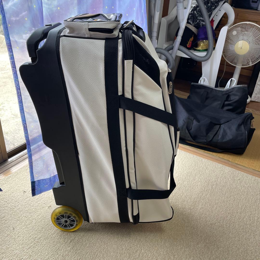 ボウリングバッグ3こ入り　シューズその他備品ポケット付き