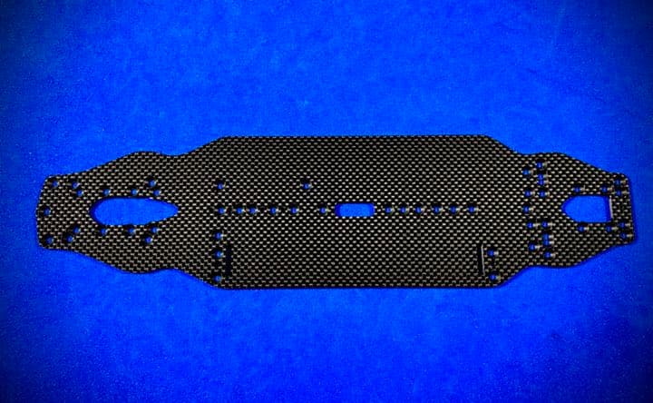 XRAY T4 2020 メインシャーシ　2.2㎜　艶あり平織カーボン　蕨山