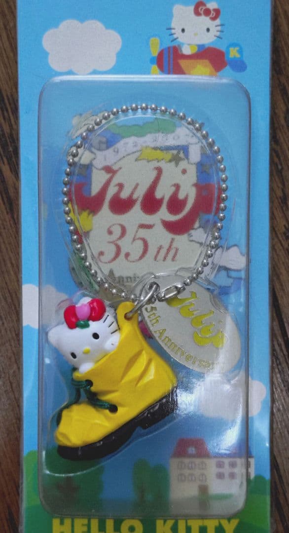 ハローキティ チューリップ コラボ ストラップ 超メルカリ市 お値下げ中！