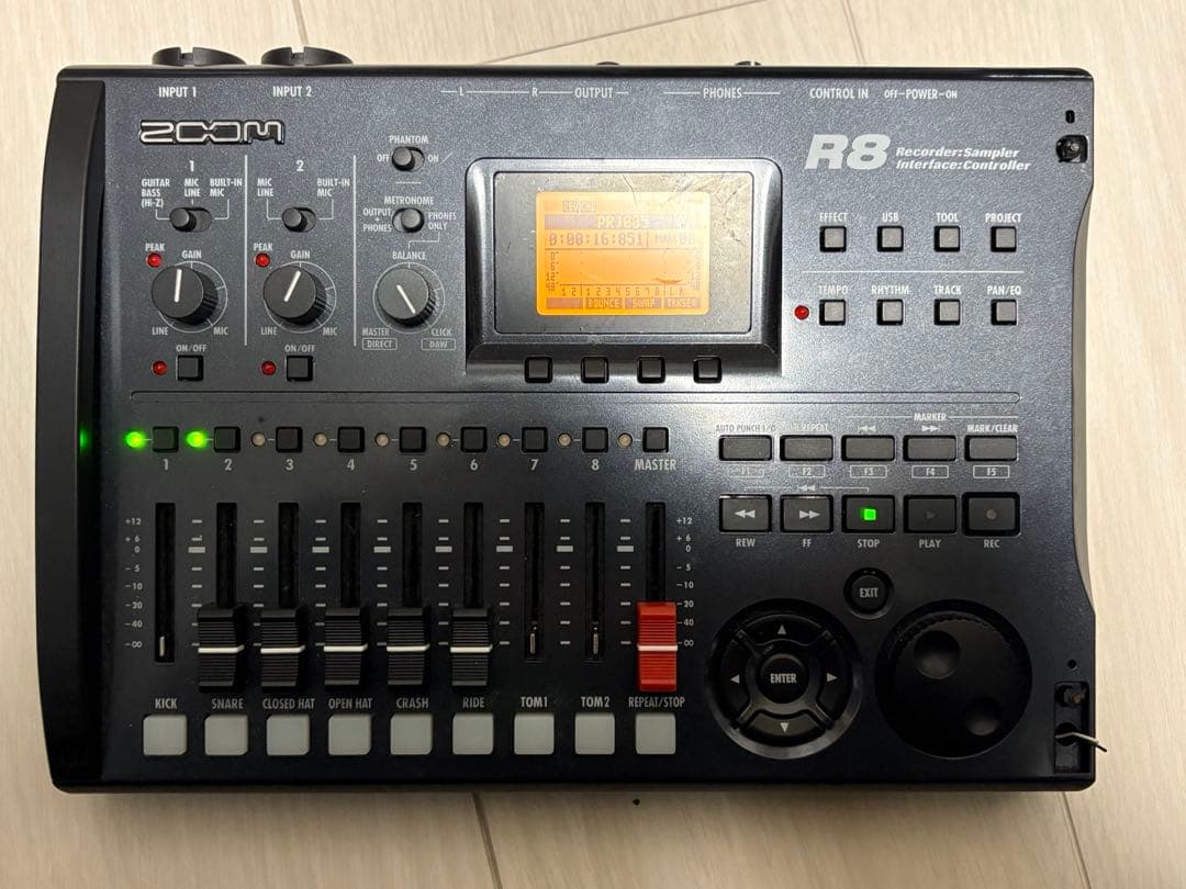 ZOOM R8 MTR マルチトラックレコーダー