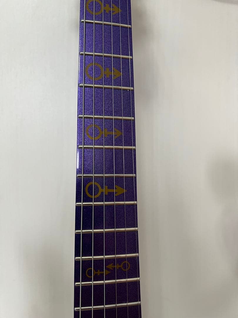 新品未使用プリンスprinceシンボルギター 美品　完動品エレキギター 激レア品