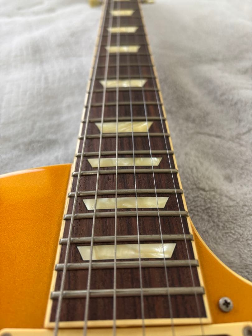 サーモンキング　フジゲン　ネオクラシック　ギブソンピックアップ