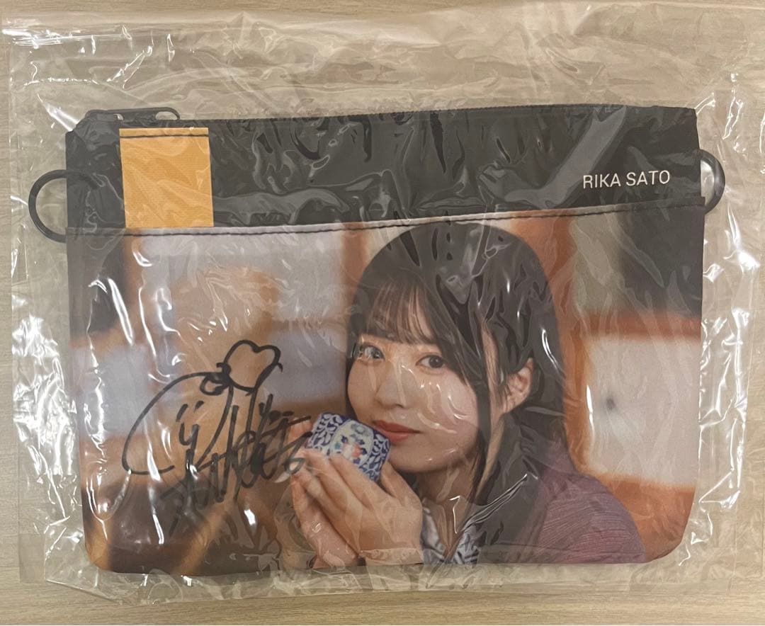 乃木坂46 佐藤璃果　乃木フェス　直筆　サイン　サコッシュ