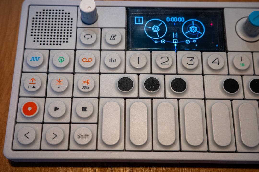 鍵盤楽器 teenage engineering OP-1